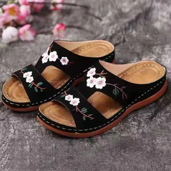Ženy Papuče Vyšívať Kvety Kožené Žena Sandále 2023 Vonkajšie Svetlo Bežné Kliny Papuče Pošmyknúť na Letné Topánky pre Ženy